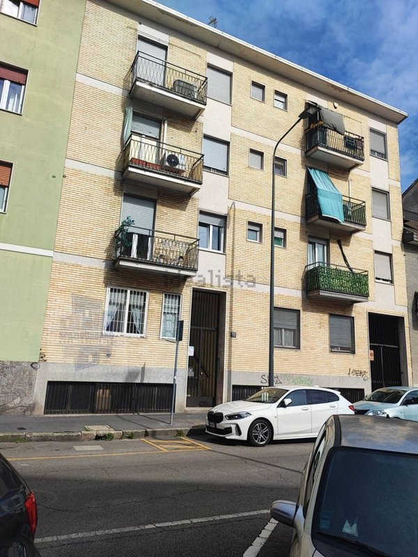 appartamento in vendita a Milano in zona Baggio
