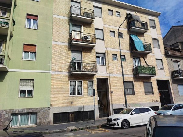appartamento in vendita a Milano in zona Baggio