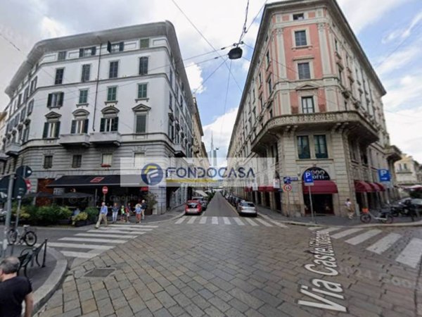 appartamento in vendita a Milano in zona Porta Nuova