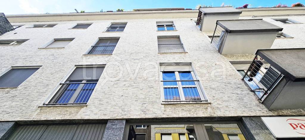appartamento in vendita a Milano in zona Barona