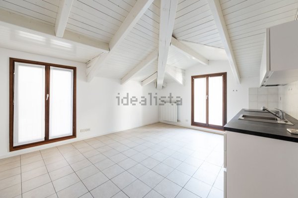 appartamento in vendita a Milano in zona Porta Venezia