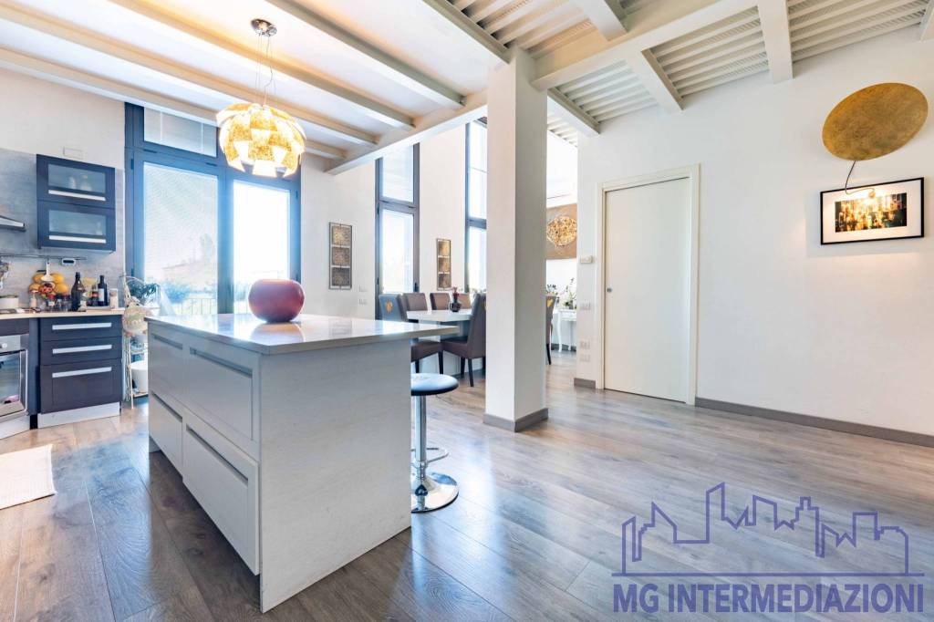 appartamento in vendita a Milano in zona Calvairate