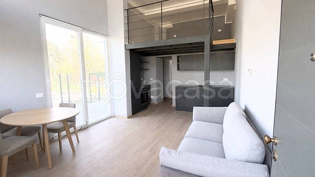appartamento in vendita a Milano in zona Barona