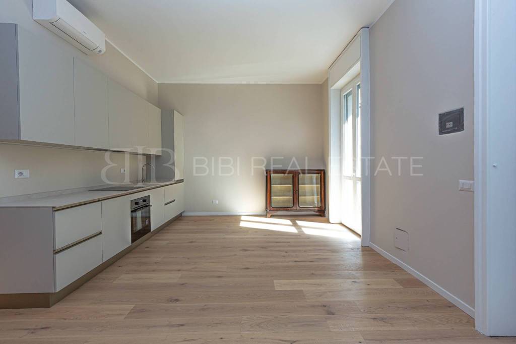 appartamento in vendita a Milano in zona Sant'Ambrogio