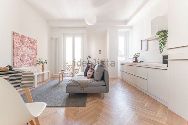 appartamento in vendita a Milano in zona Sempione