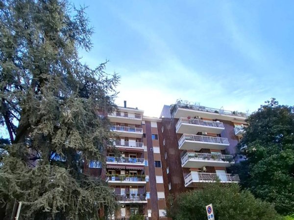 appartamento in vendita a Milano in zona Centro Direzionale