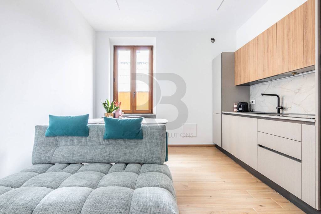 appartamento in vendita a Milano in zona Porta Genova