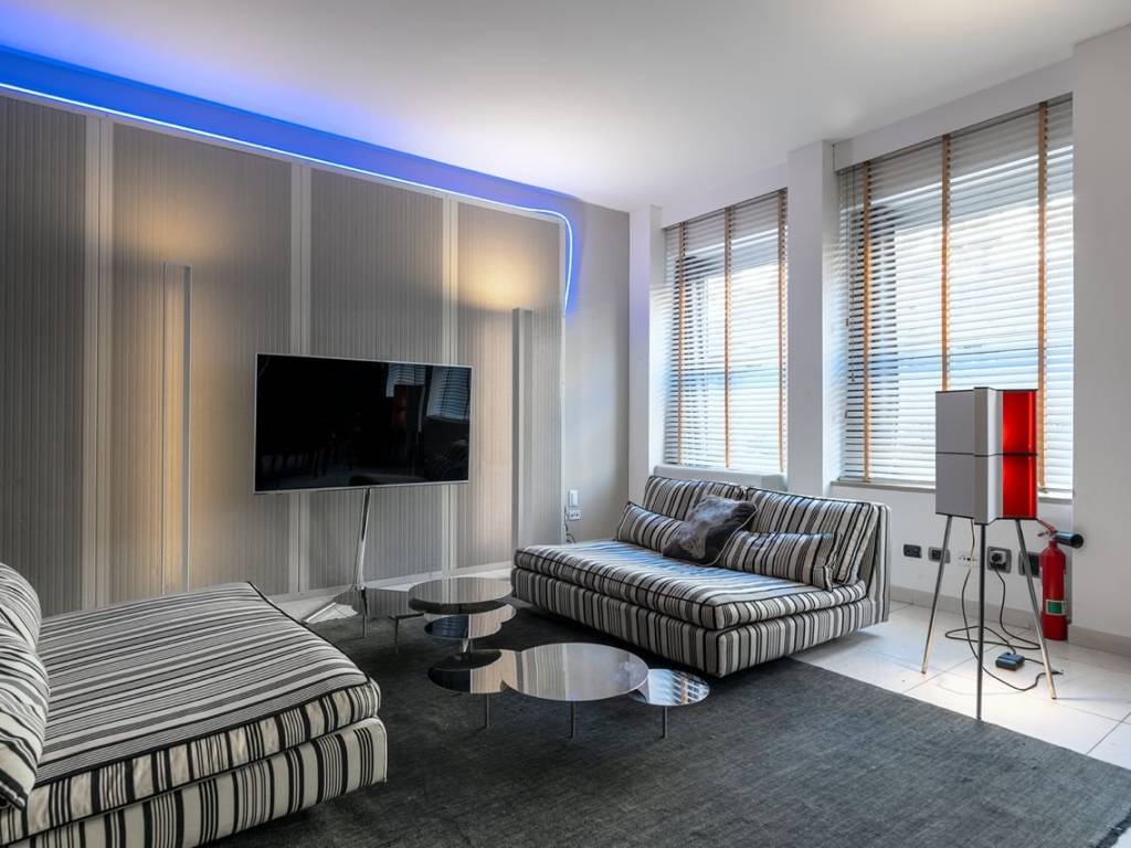 appartamento in vendita a Milano in zona Centro Direzionale