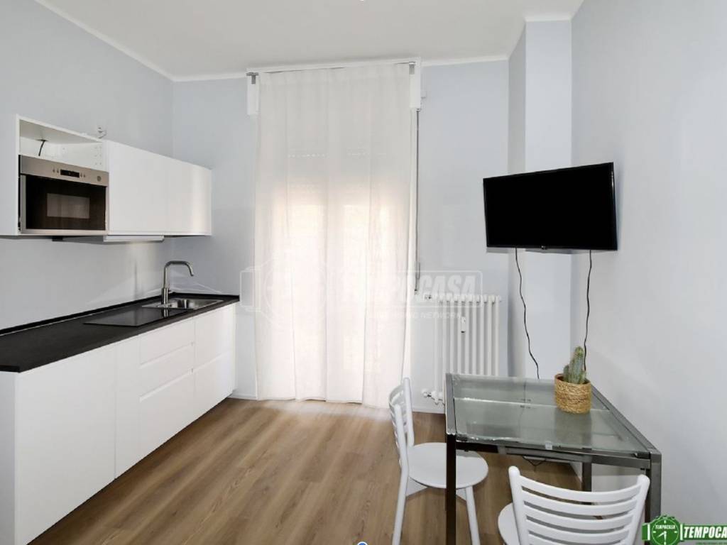 appartamento in vendita a Milano in zona Sempione