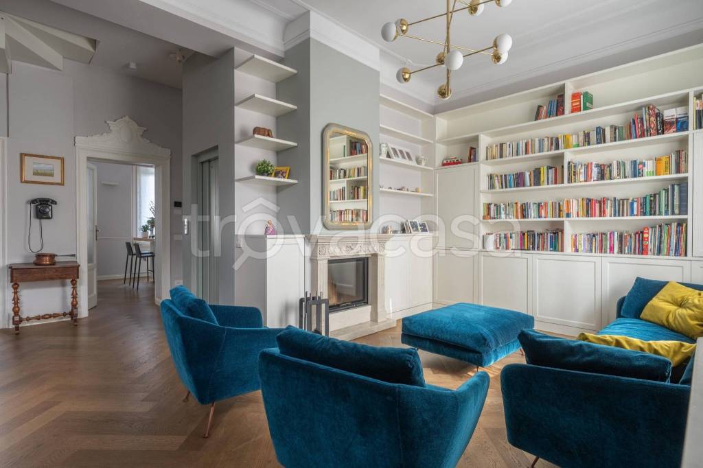 casa indipendente in vendita a Milano in zona Isola