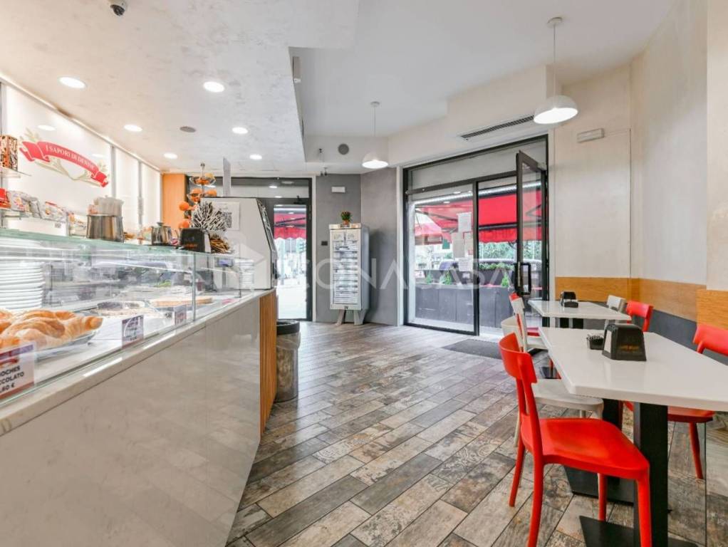 negozio in vendita a Milano in zona Porta Vittoria