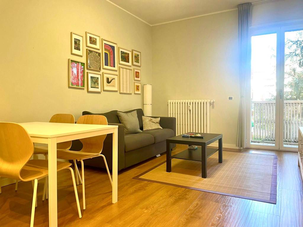 appartamento in vendita a Milano in zona Piazzale Lodi