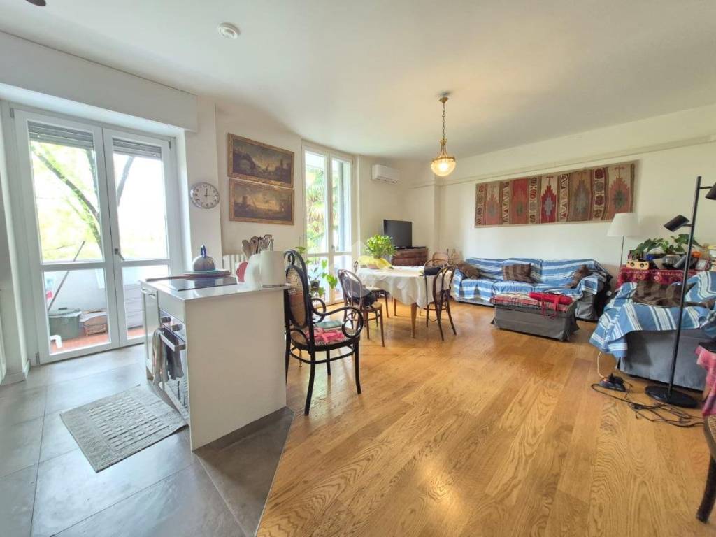 appartamento in vendita a Milano in zona Lambrate