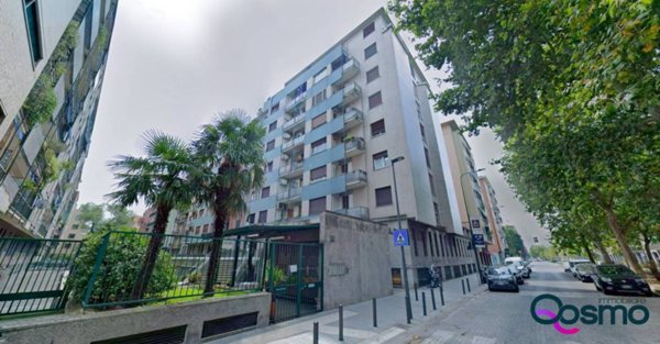 appartamento in vendita a Milano in zona Lorenteggio