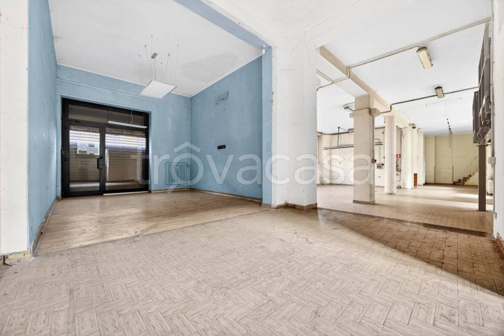 negozio in vendita a Milano in zona Porta Vittoria