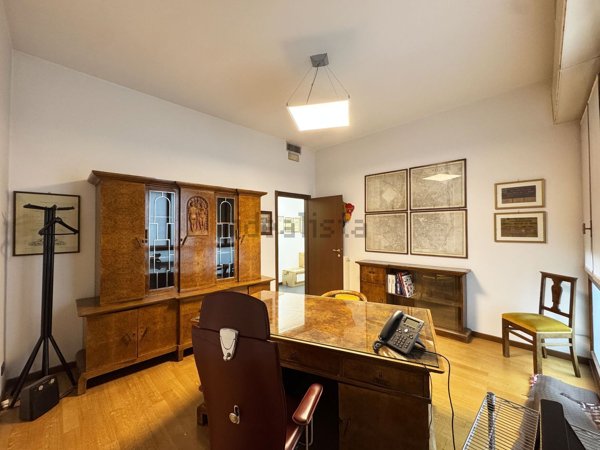 appartamento in vendita a Milano in zona Guastalla