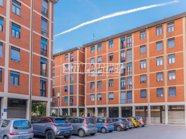 appartamento in vendita a Milano in zona Quarto Oggiaro