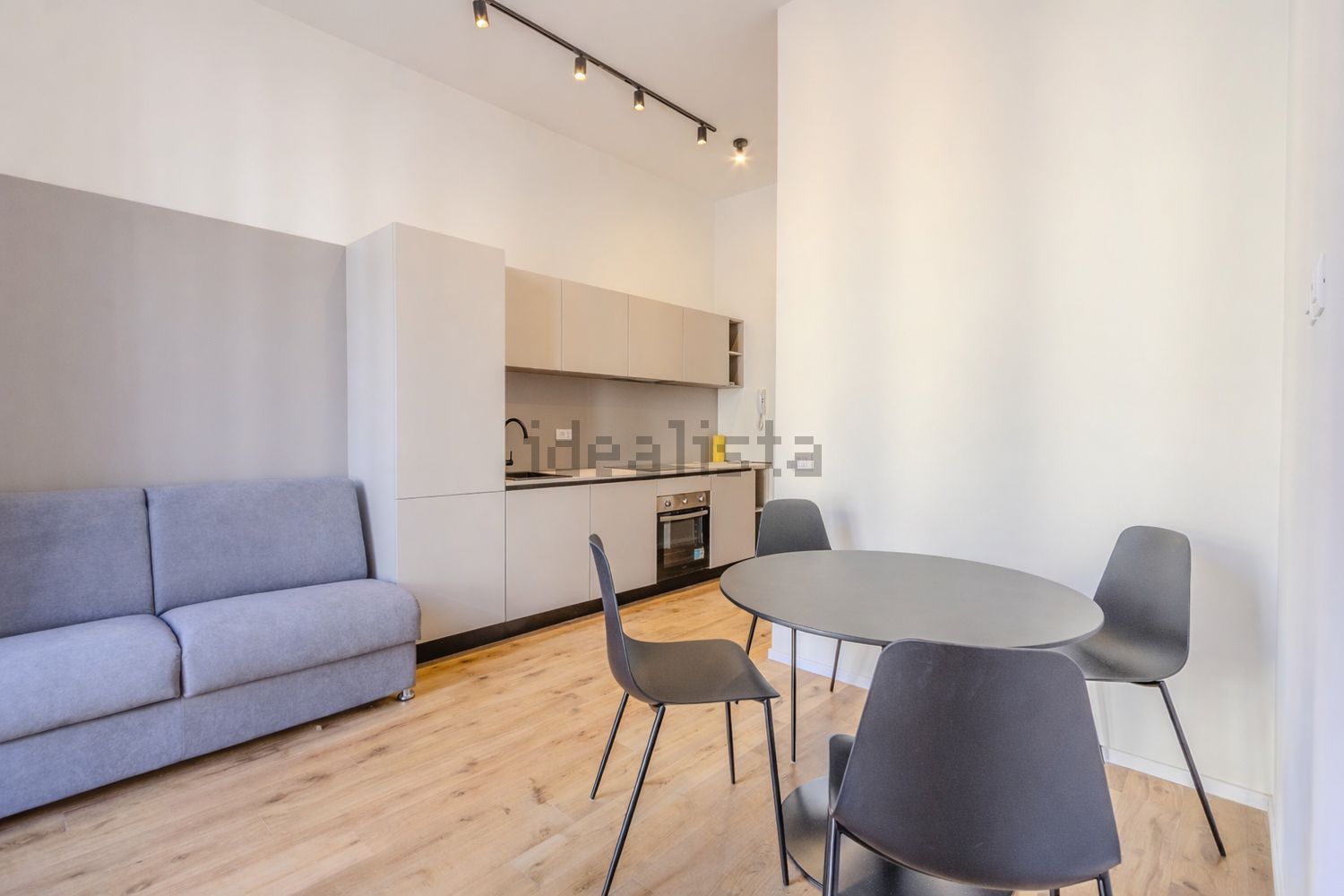 appartamento in vendita a Milano in zona Isola