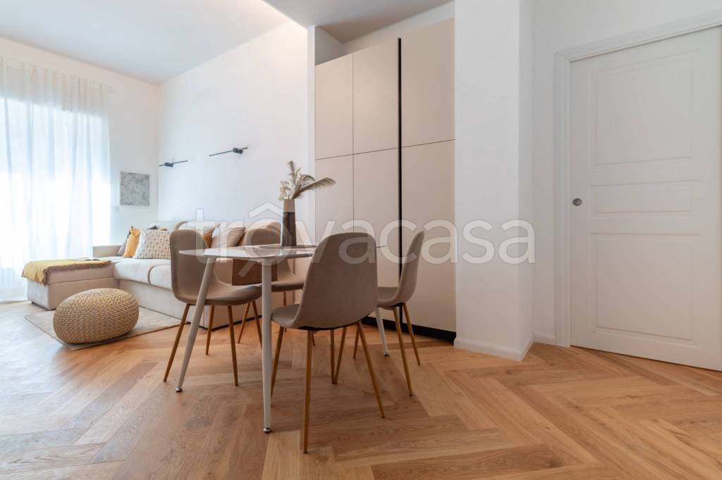 appartamento in vendita a Milano in zona Loreto