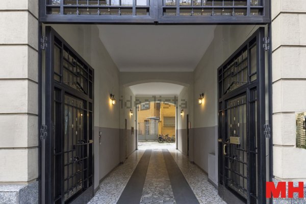 appartamento in vendita a Milano in zona Sempione