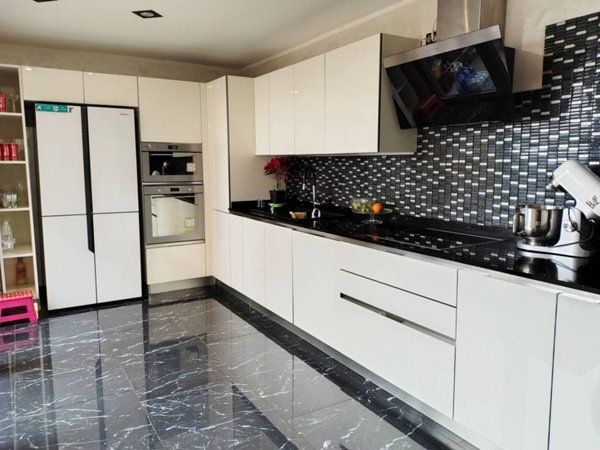 appartamento in vendita a Milano in zona Forlanini