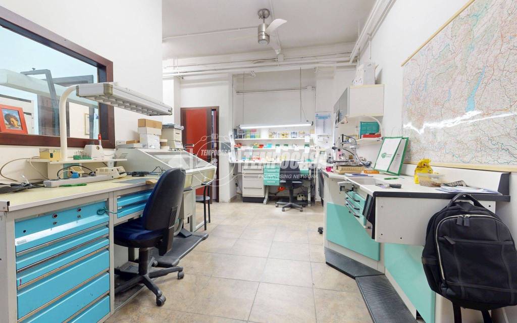 negozio in vendita a Milano in zona Isola