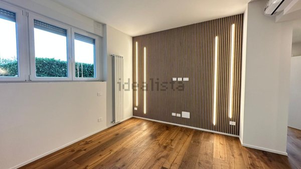 appartamento in vendita a Milano in zona Quarto Oggiaro