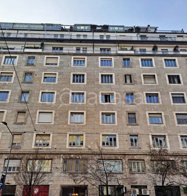 appartamento in vendita a Milano in zona Guastalla