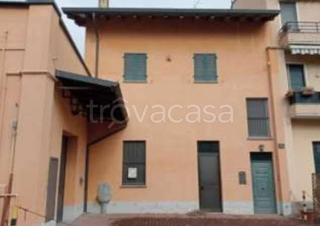 appartamento in vendita a Milano in zona Barona