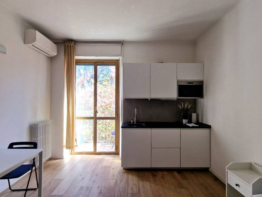 appartamento in vendita a Milano in zona Piazzale Lodi