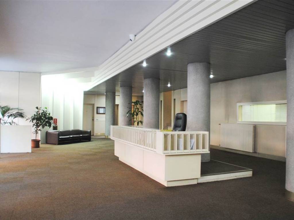 ufficio in vendita a Milano in zona Solari