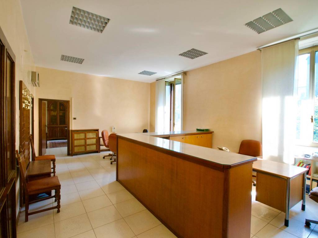 appartamento in vendita a Milano in zona Guastalla