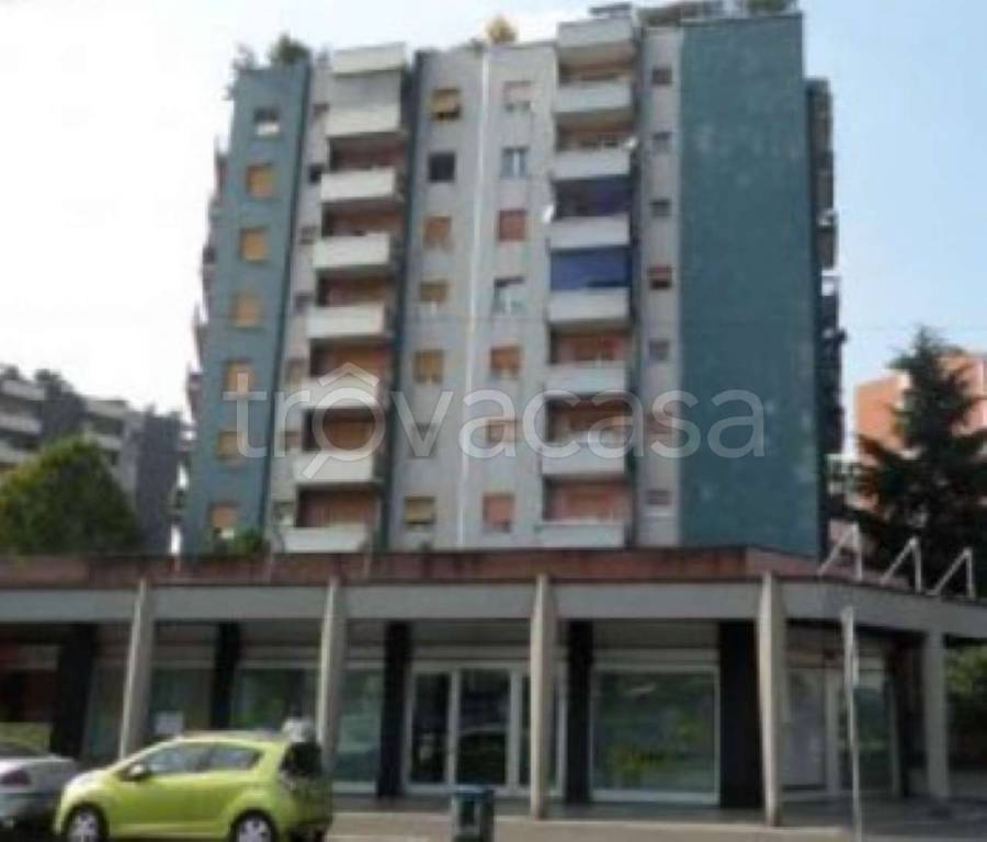 negozio in vendita a Milano in zona Turro