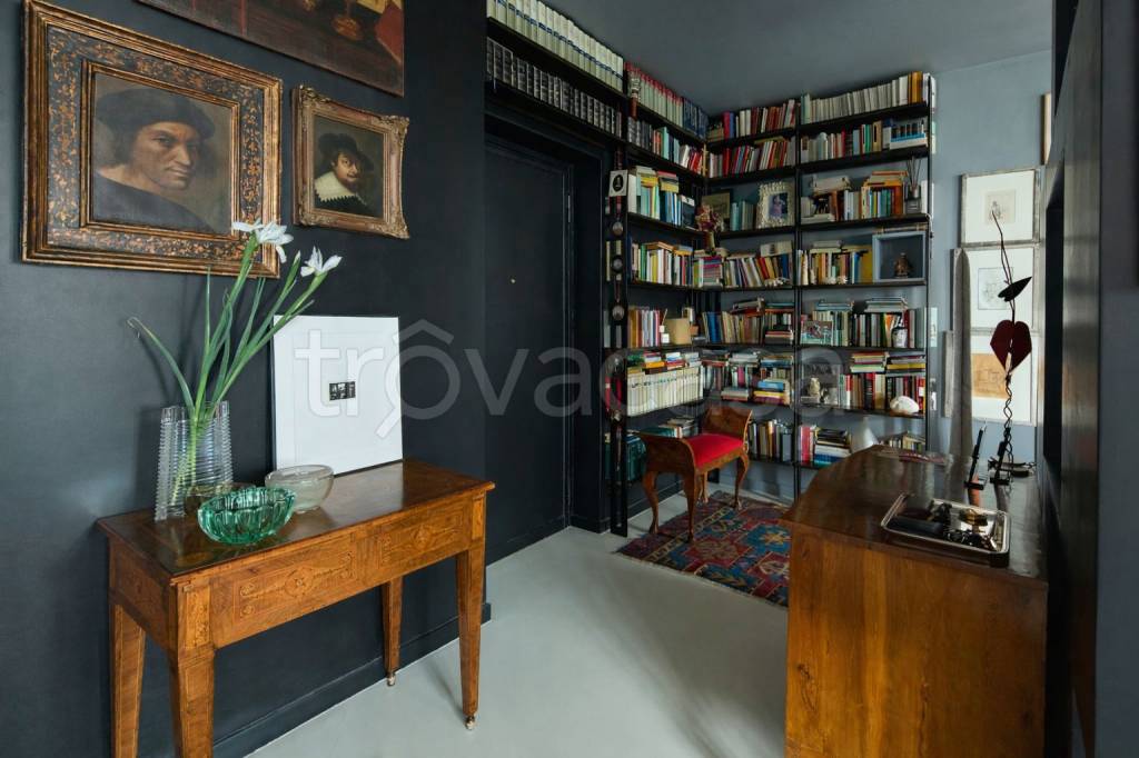 appartamento in vendita a Milano in zona Porta Nuova