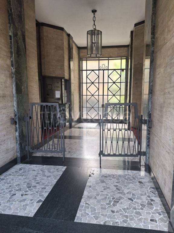 appartamento in vendita a Milano in zona Loreto
