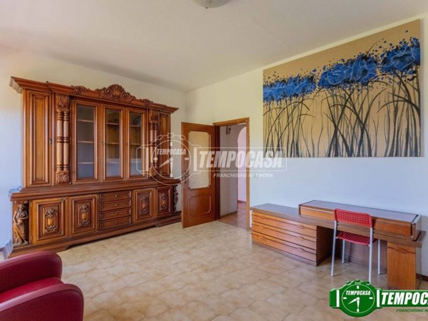 appartamento in vendita a Milano in zona Montalbino