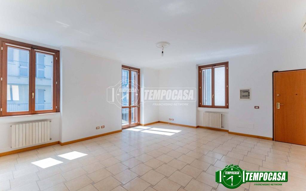 appartamento in vendita a Milano in zona Segnano