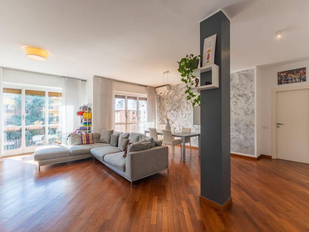 appartamento in vendita a Milano in zona Maggiolina