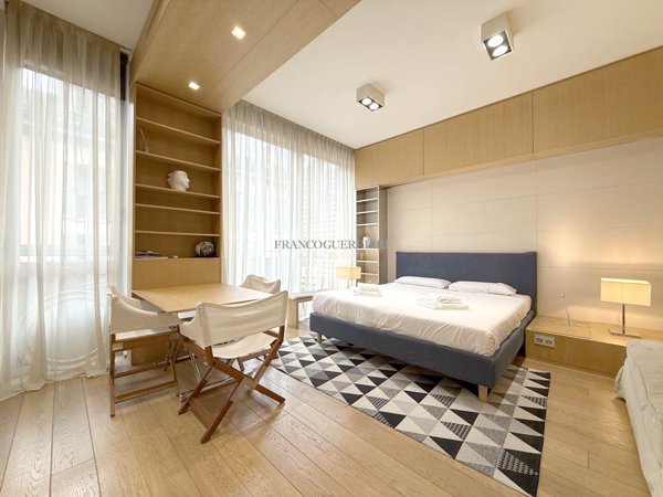 appartamento in vendita a Milano in zona Porta Nuova