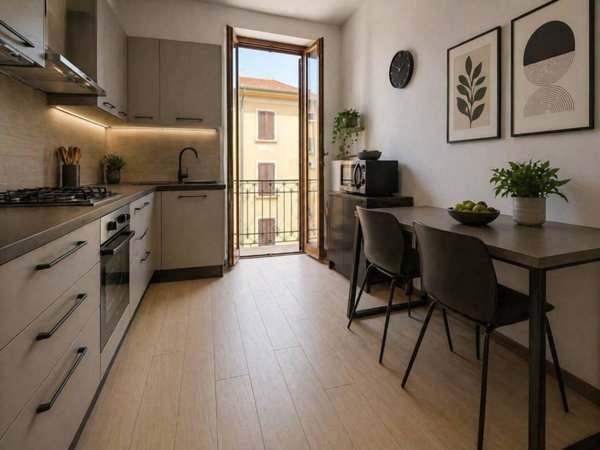 appartamento in vendita a Milano in zona Piazzale Lodi