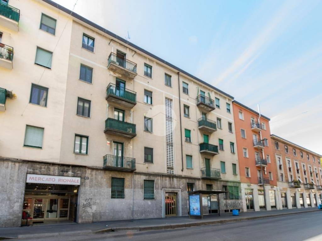 appartamento in vendita a Milano in zona Baggio