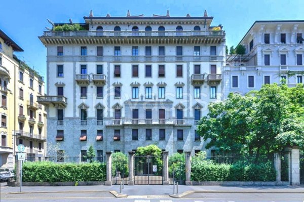 ufficio in vendita a Milano in zona Stazione Centrale