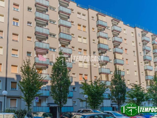 appartamento in vendita a Milano in zona Quarto Oggiaro