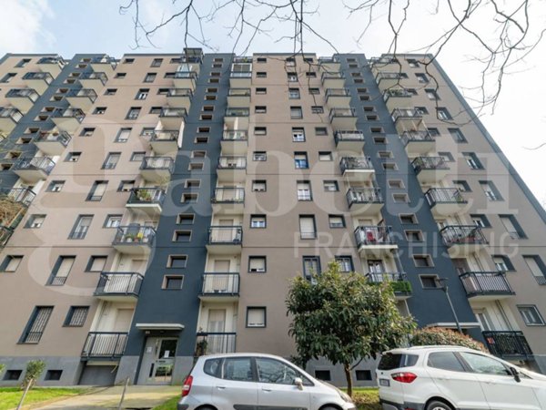 appartamento in vendita a Milano in zona Ronchetto delle Rane