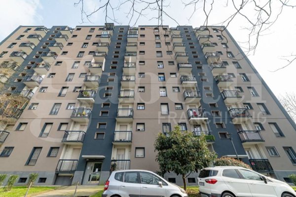 appartamento in vendita a Milano in zona Ronchetto delle Rane