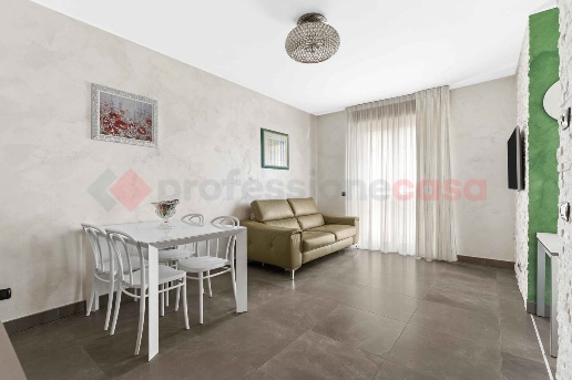 appartamento in vendita a Milano in zona Famagosta