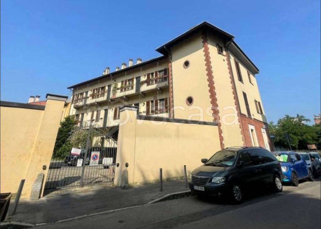appartamento in vendita a Milano in zona San Cristoforo