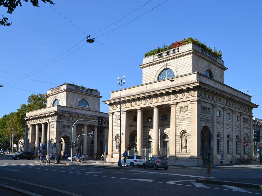 negozio in vendita a Milano in zona Centro Direzionale