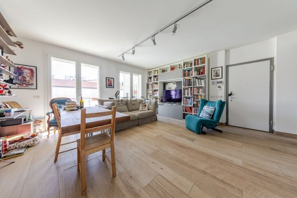 appartamento in vendita a Milano in zona Vigentino