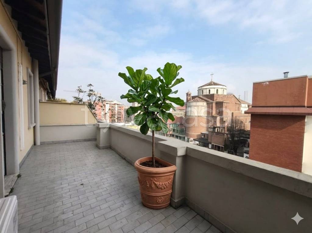 appartamento in vendita a Milano in zona San Siro